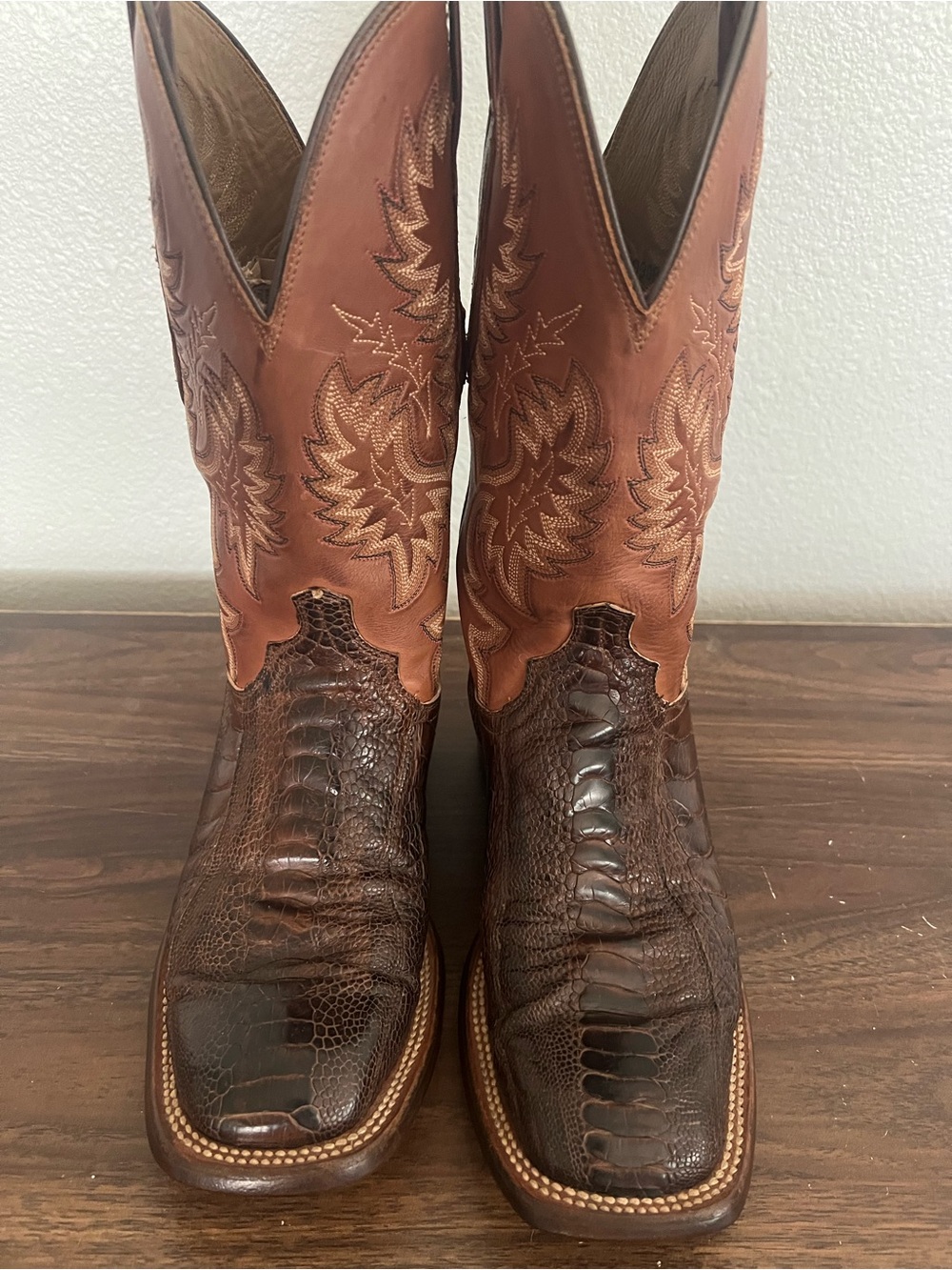 Lucchese Ostrich Leather Men's Western Boots. Size 8.5D